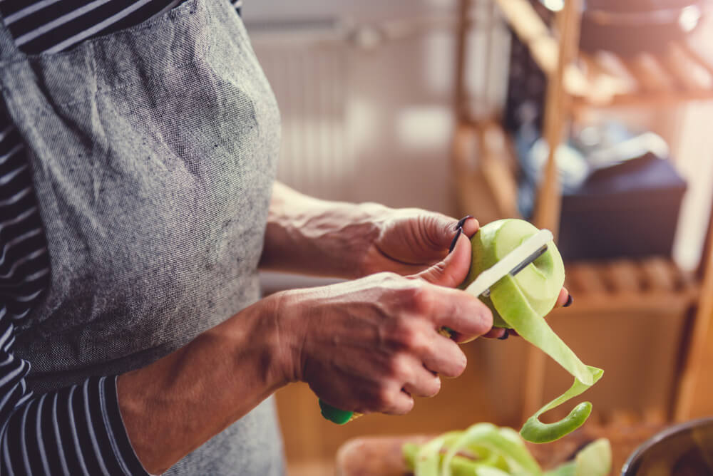 5 maneiras de fazer o reaproveitamento de cascas de frutas e verduras