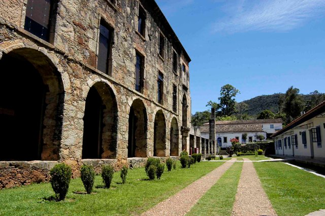 Emater-MG e Santuário do Caraça resgatam o cultivo de hortaliças tradicionais da culinária mineira