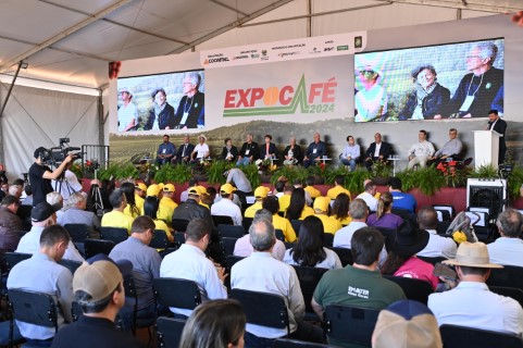 Considerada a maior de todas, Expocafé 2024 começa com grande público e novidades